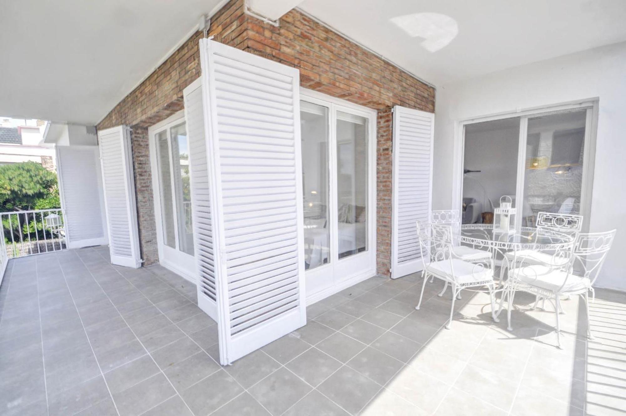 The Luxor Apartment By Hello Homes Sitges Exterior photo