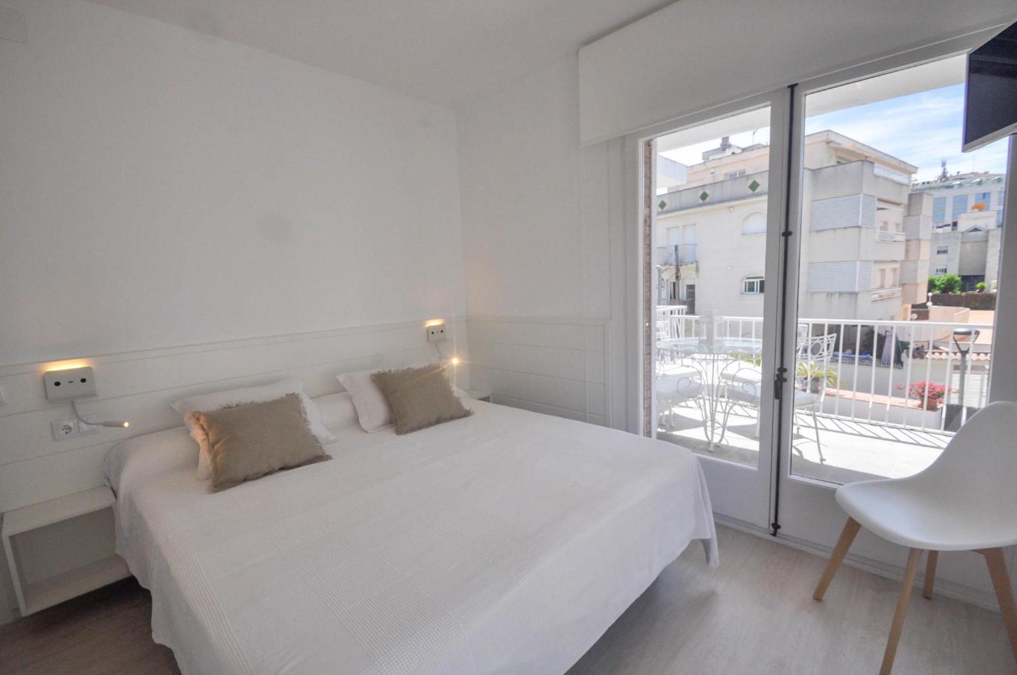 The Luxor Apartment By Hello Homes Sitges Exterior photo